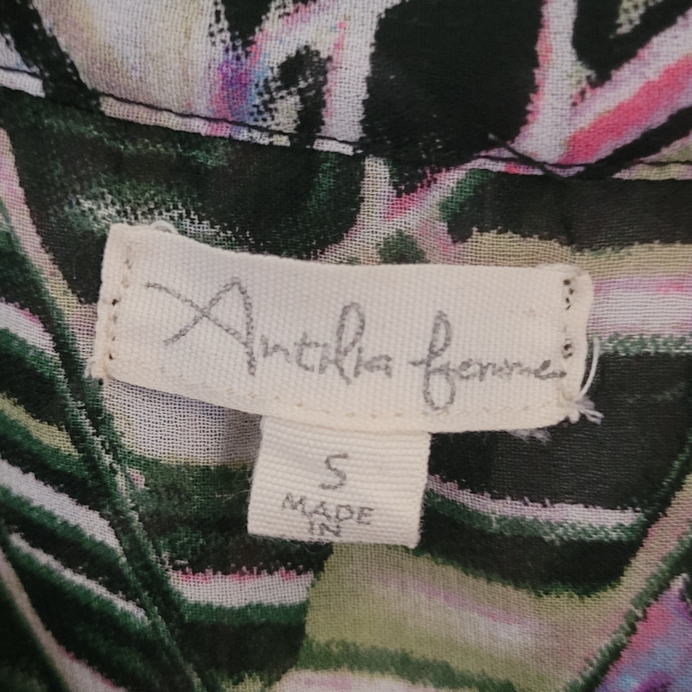 Chic Abstract Patterned Blouse - Picture 2 of 2